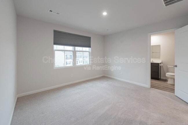 Building Photo - 2935 Winterberry Dr