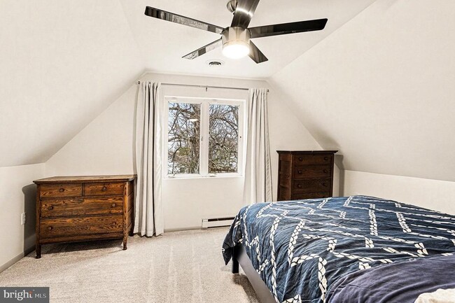 Building Photo - 85 Railroad Ave