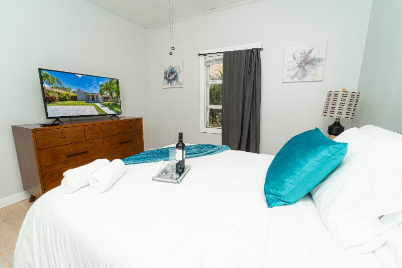 Building Photo - 1650 Jackson St