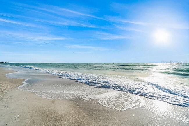 Building Photo - 527 56th St