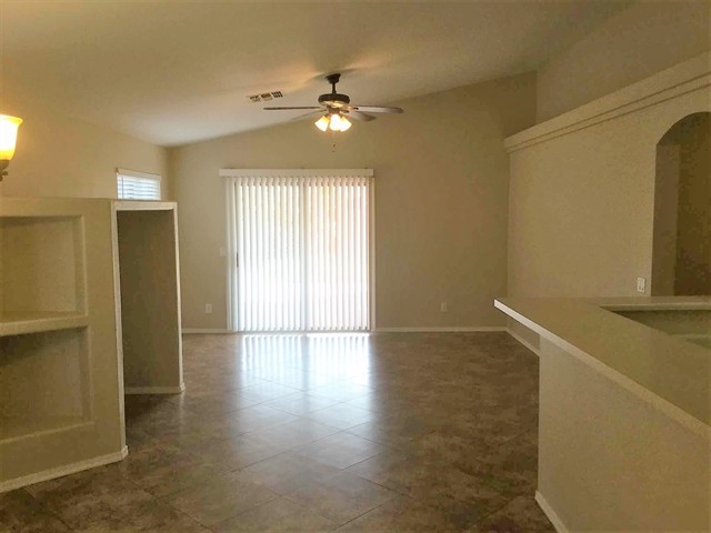 Building Photo - 9029 W Avalon Dr