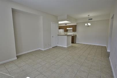 Building Photo - Summertree Condos