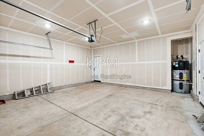 Building Photo - 10925 Admiral Cv Wy