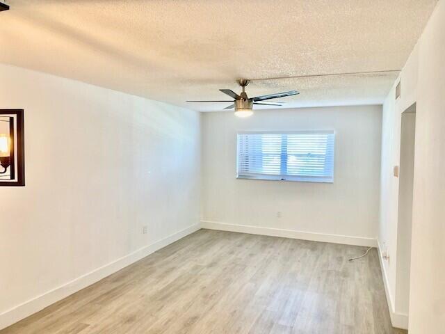 Building Photo - 600 SW 2nd Ave