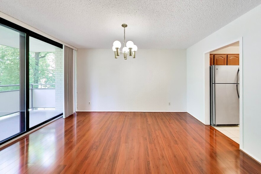 Building Photo - 5225 Pooks Hill Rd
