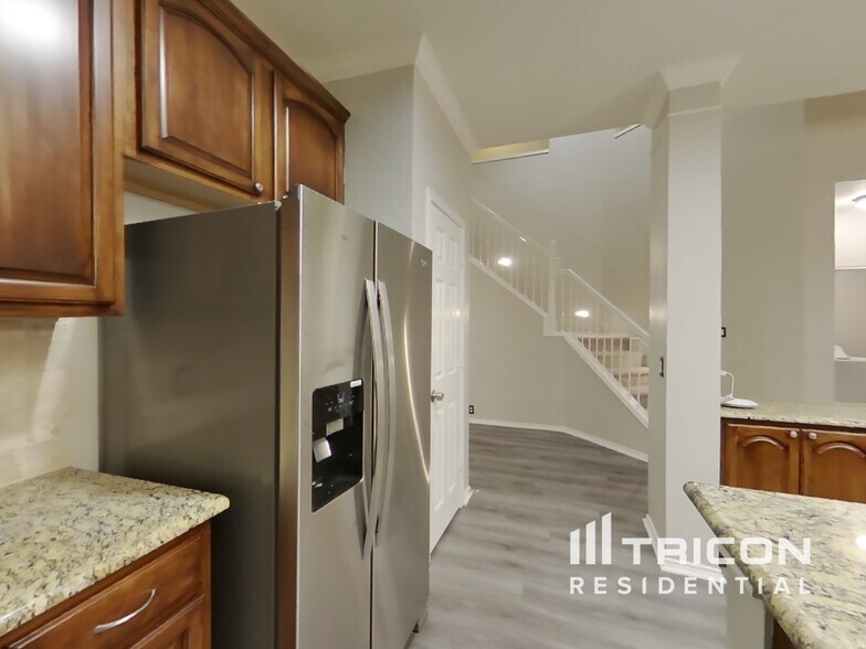 Building Photo - 11222 Raveneaux Dr