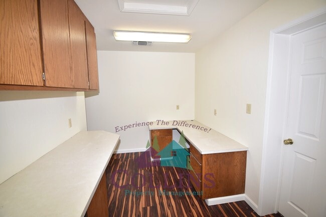 Building Photo - 11071 Cedar Ridge Dr
