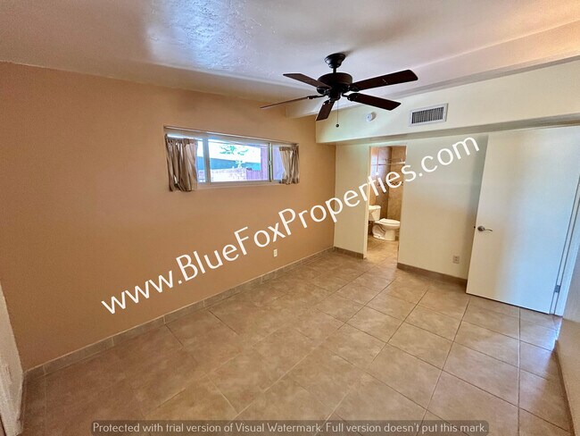 Building Photo - 4853 N Calle Harmonia