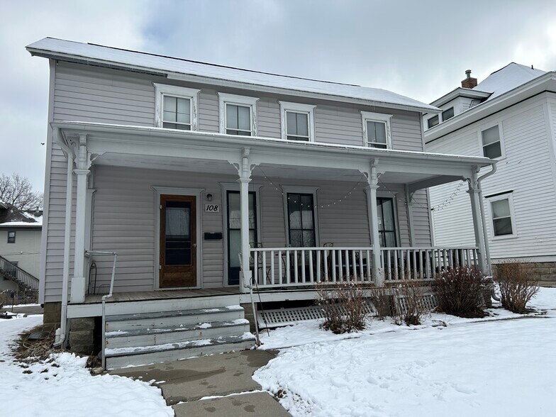 Building Photo - 108 S Dodge St
