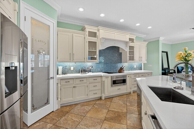 Building Photo - 8551 SE Driftwood St