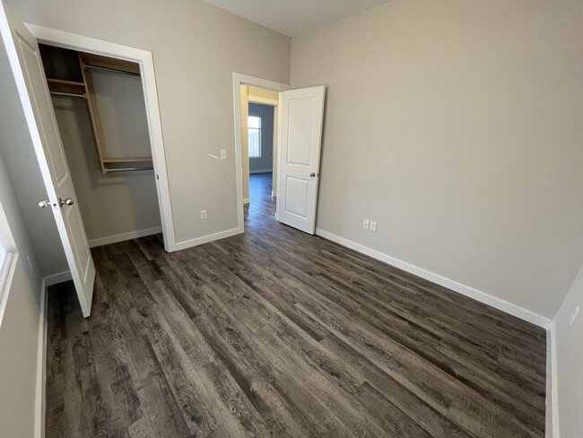 Building Photo - Goddard Duplex