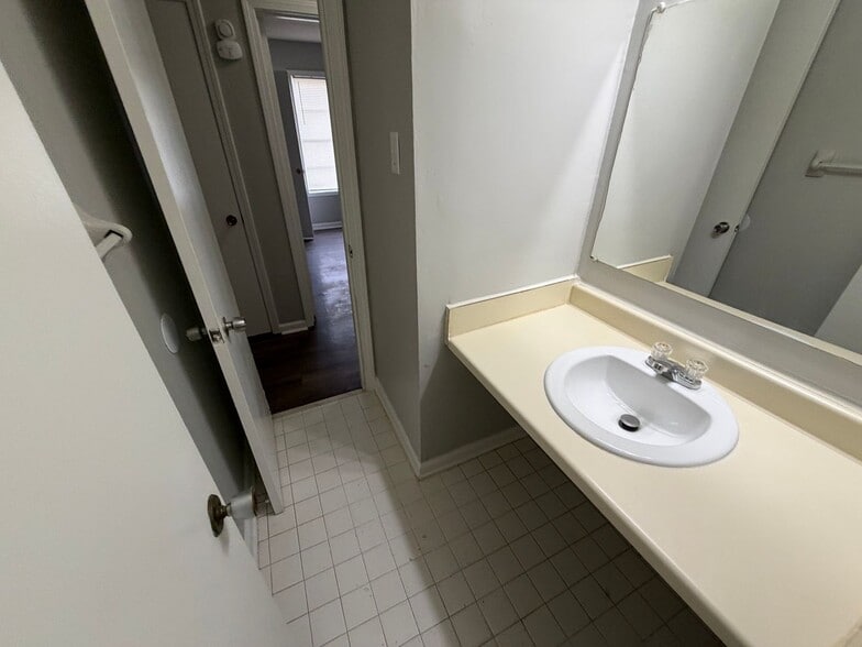 Building Photo - 4169 Double Tree St