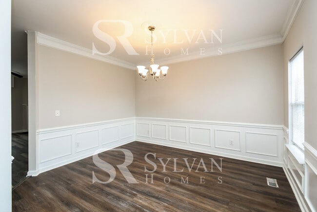 Building Photo - At Last, This Is What You Have Been Searching For!