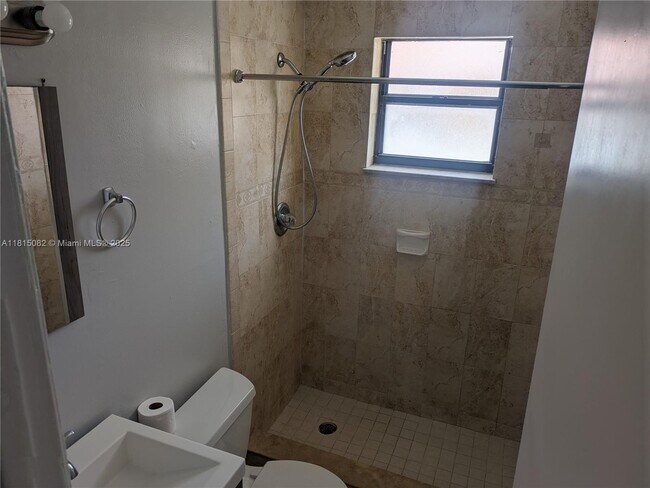 Building Photo - 2740 W 61st St