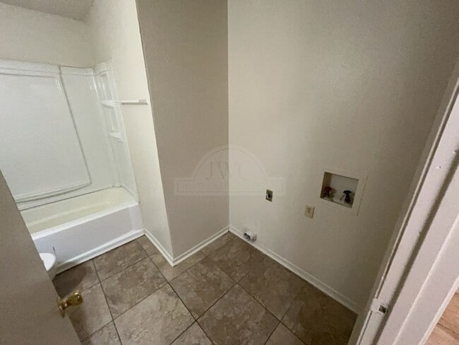 Building Photo - 1504 Indian Trail