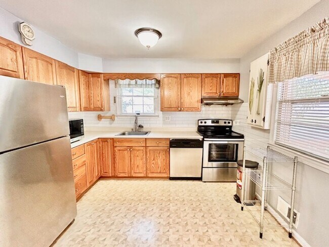 Building Photo - 1010 Kennon Ct