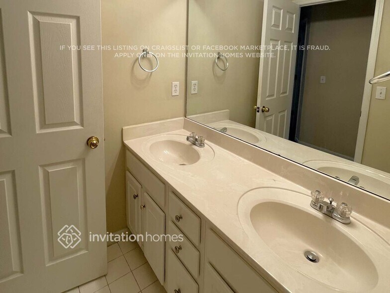 Building Photo - 2003 Stonewick Ct