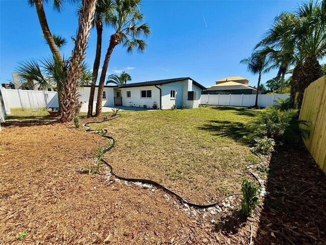 Building Photo - 3930 E Eden Roc Cir