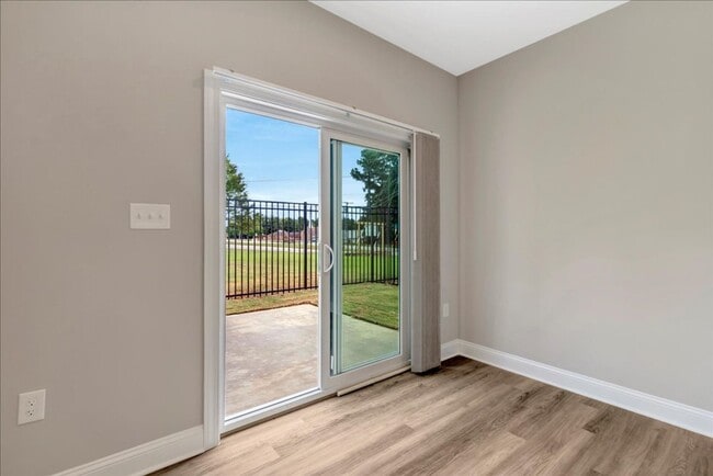 Building Photo - Cherfran Townhomes: Luxury Living in the Heart of South Hill