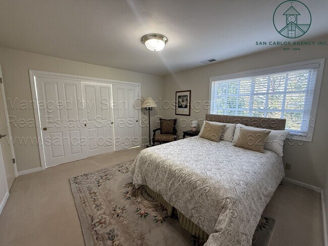 Building Photo - Spacious Five Bedroom Home in Gated High Meadow Neighborhood