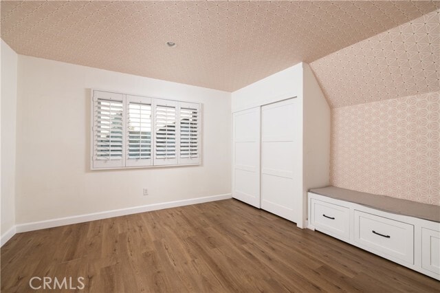 Building Photo - 407 E 16th St