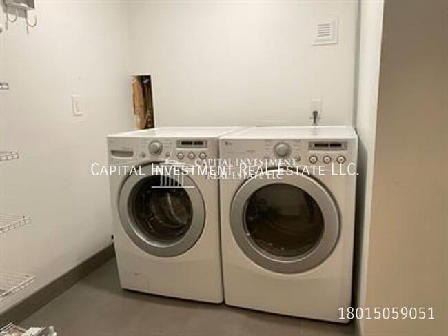 Building Photo - 2626 S 1700 E