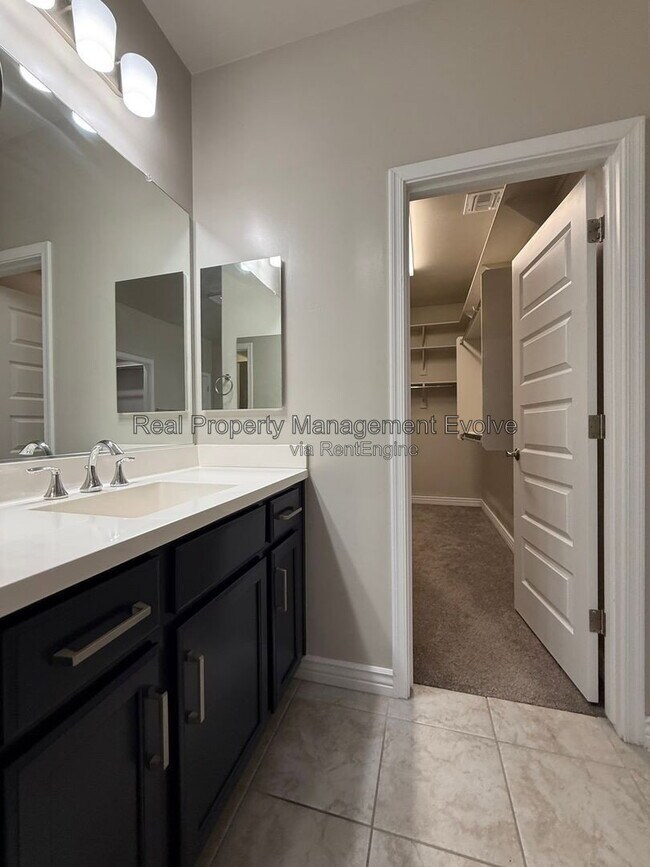 Building Photo - 5352 W Farmhand Dr