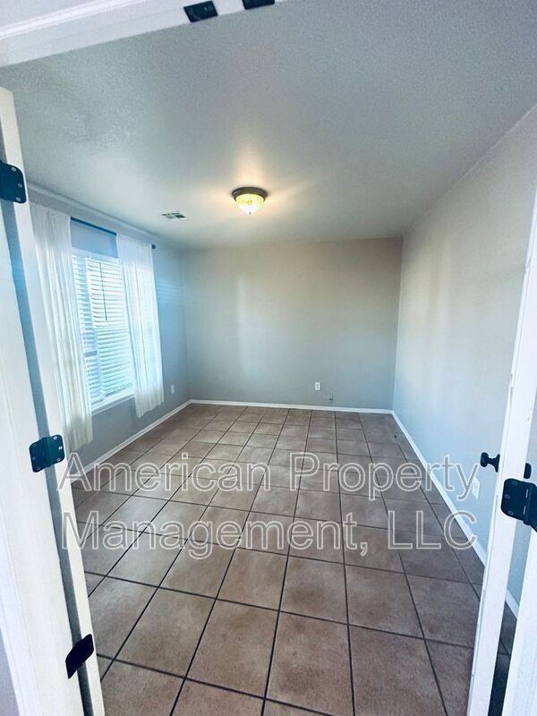 Building Photo - 2832 S 138th E Ave