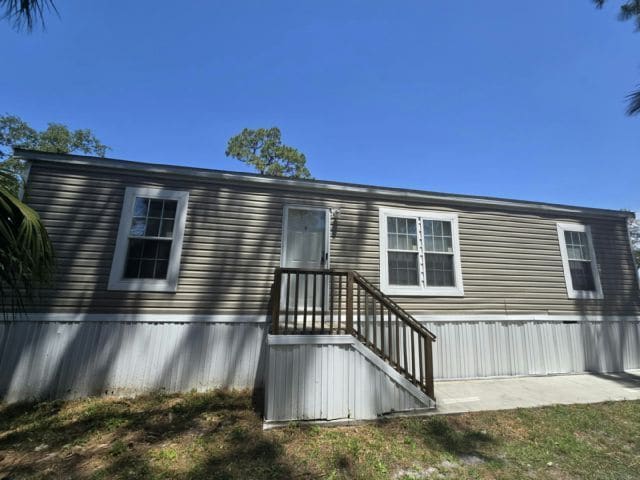 Building Photo - 12130 US Hwy 41 S