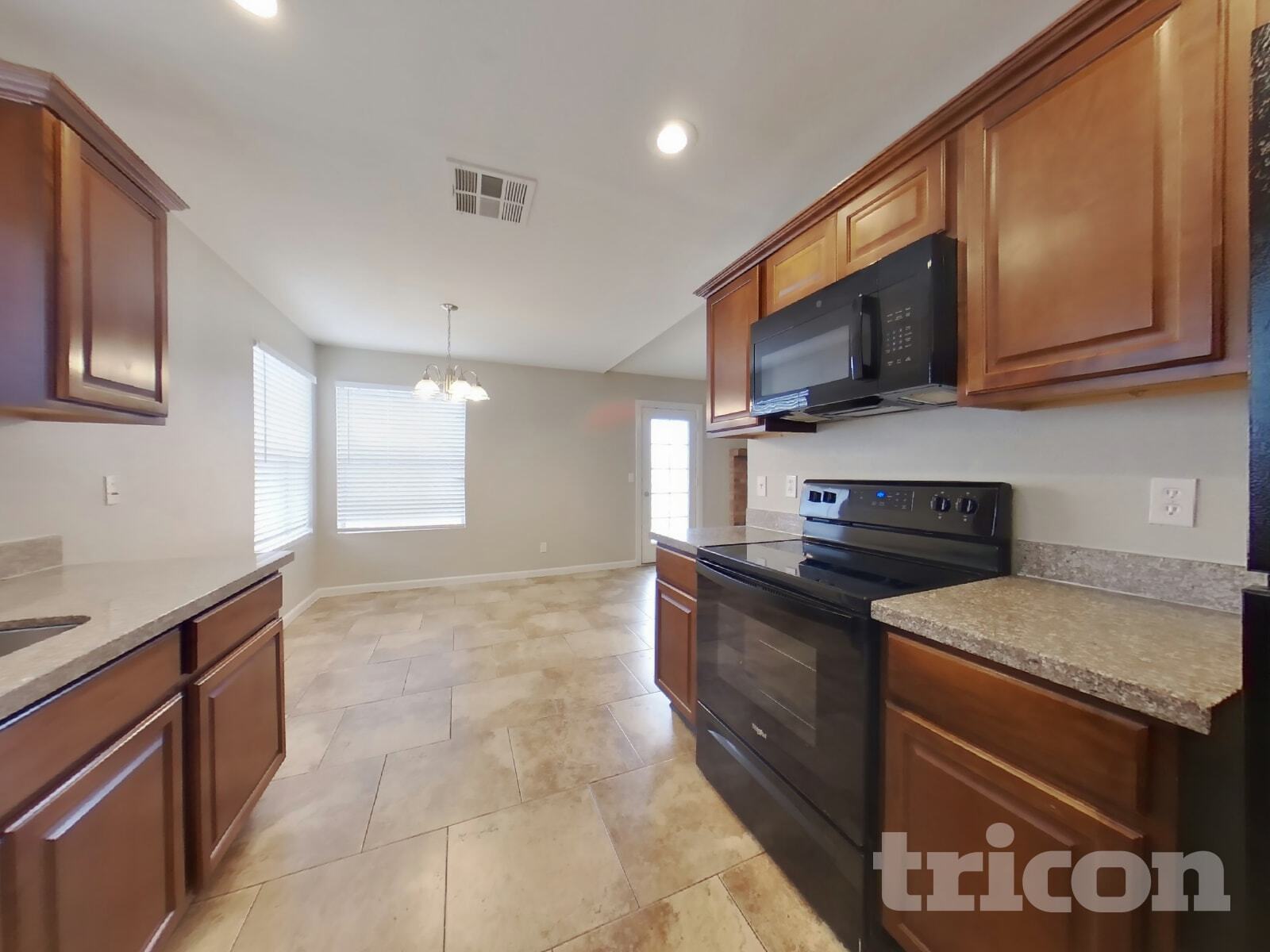 Building Photo - 6926 W Cameron Dr