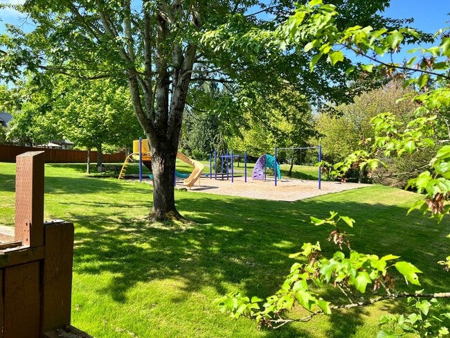 Building Photo - Spacious Upgraded Bothell/North Kirkland Home!