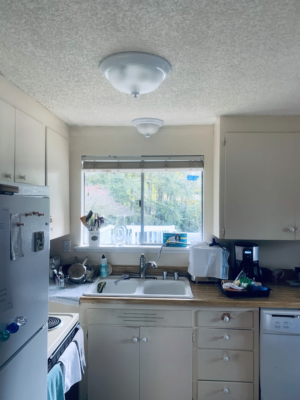 upstairs kitchen - 8027 NE 128th St