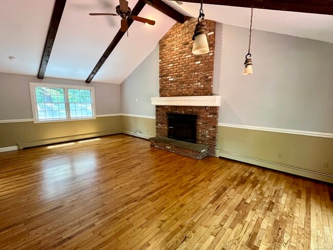 Building Photo - 25 Jade Tree Ln