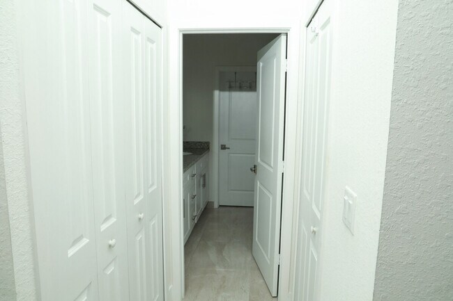 Building Photo - 3764 SW 153rd Pl