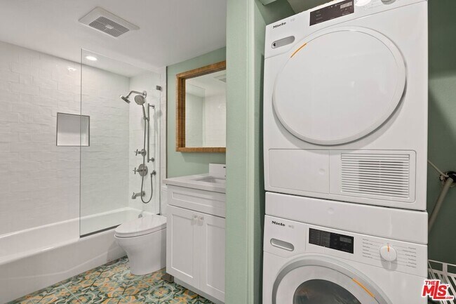 Building Photo - 2920 Neilson Way