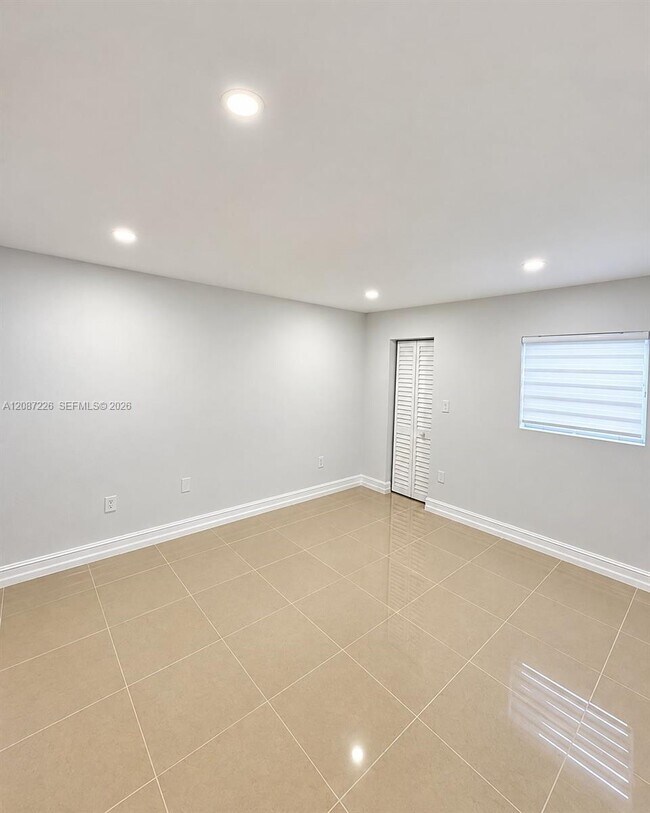 Building Photo - 20912 SW 118th Ave