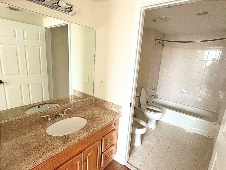 Building Photo - 4242 NW 2nd St