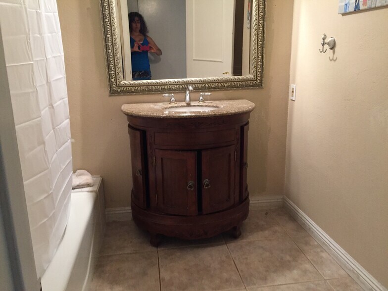 Building Photo - 23465 Via Ronda