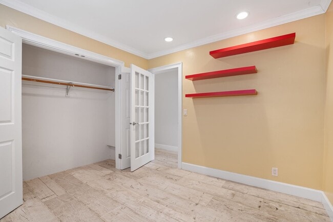 Building Photo - 4215 Roosevelt St