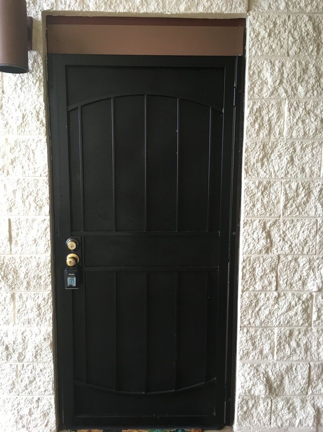 Building Photo - Furnished 2 bedroom 2 bath condo with assigned parking stalls