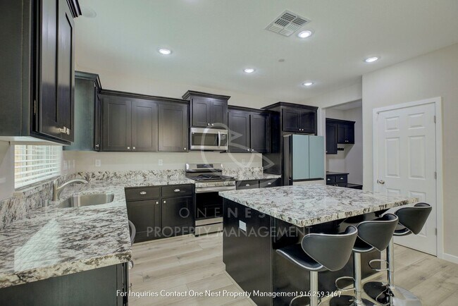 Building Photo - Brand new-4 bedroom, loft, 3 bathroom - Li...
