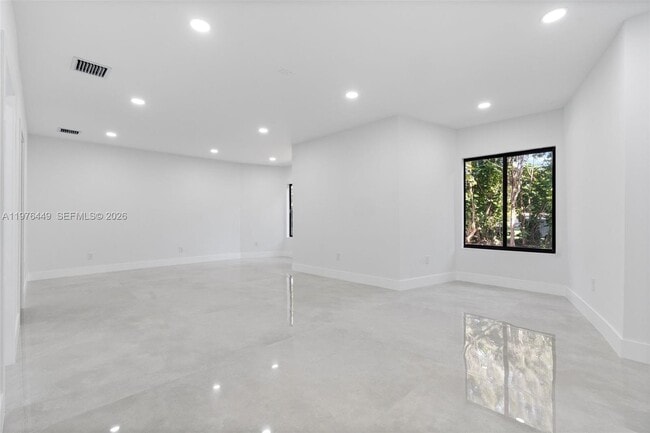 Building Photo - 4800 SW 61st Ave