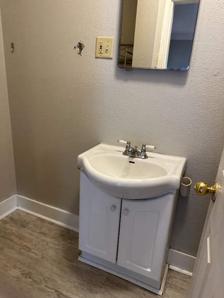 Building Photo - 1105 19th St S