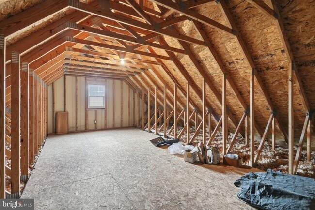 Building Photo - 321 Sue Linn Dr