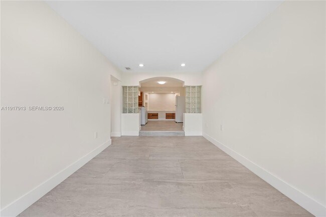 Building Photo - 161 SW 52nd Ct