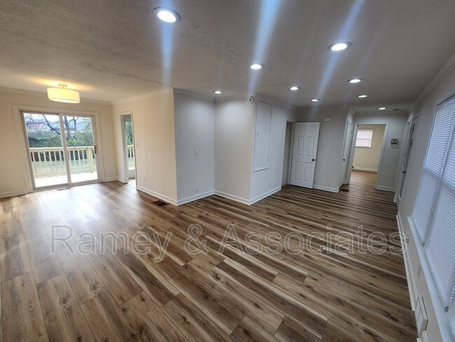 Building Photo - 3700 Taylorsville Rd