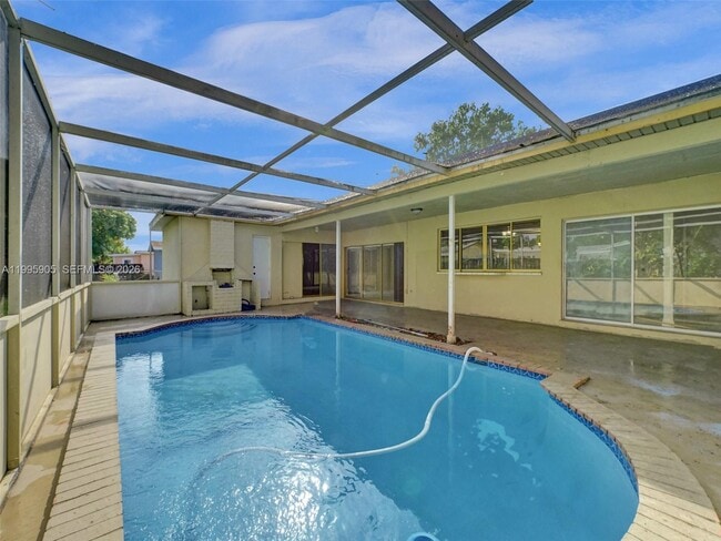 Building Photo - 7231 NW 20th St