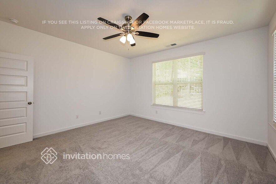 Building Photo - 204 Crown Gdns Ct