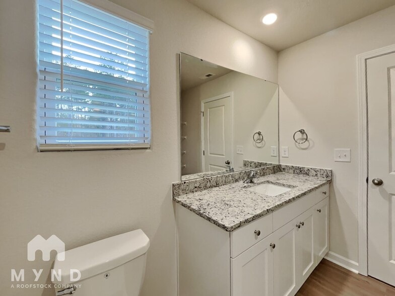 Building Photo - 353 Ivy Bank Dr