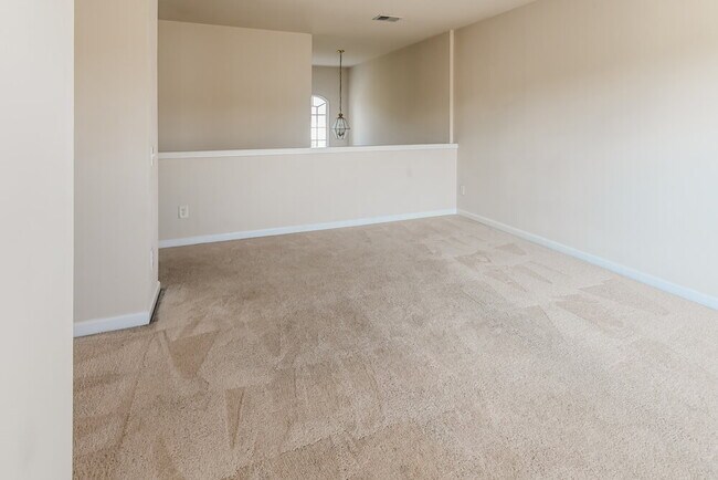 Building Photo - 10617 Red Pine Ct